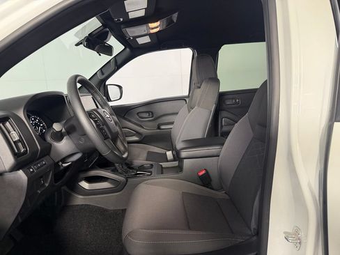 Used 2026 Nissan Frontier SV w/ SV Convenience Package RWD image 21