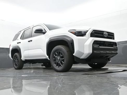 New 2026 Toyota 4Runner SR5 AWD/4WD image 22