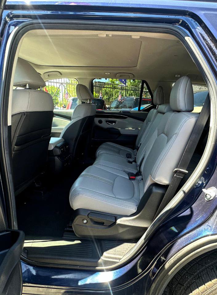 Used 2025 Honda Pilot Touring image 26