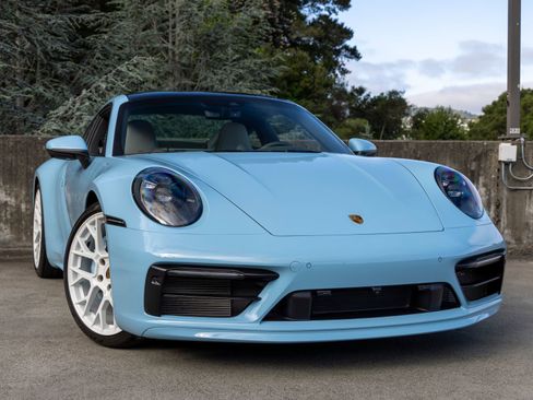 Certified 2022 Porsche 911 Carrera S RWD image 9