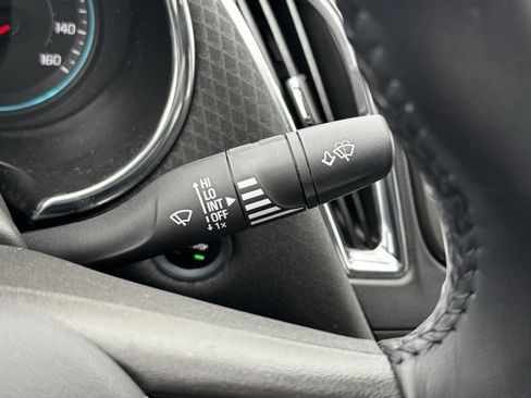 Used 2018 Chevrolet Malibu LT image 24