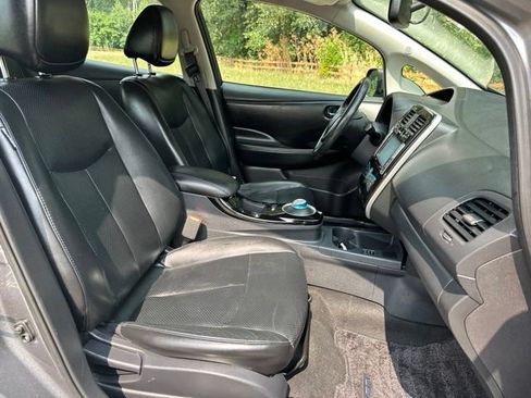Used 2016 Nissan Leaf SL w/ Premium Package FWD image 24