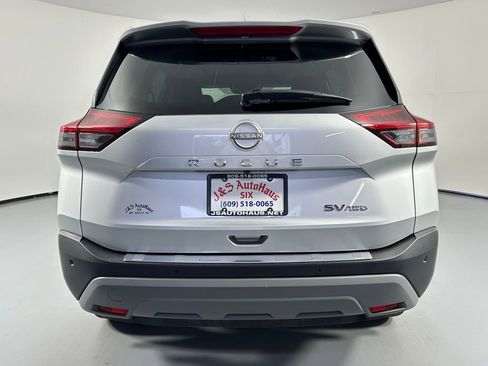 Used 2022 Nissan Rogue SV w/ SV Premium Package image 6