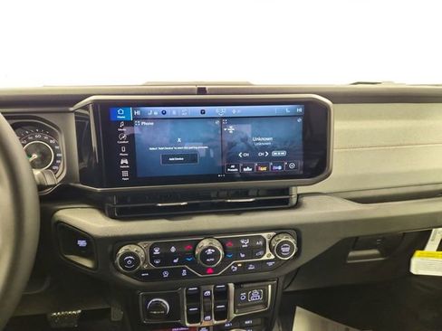 New 2025 Jeep Gladiator Willys image 17