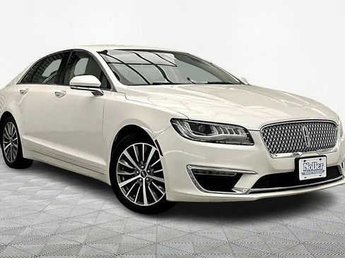 Used 2020 Lincoln MKZ w/ Convenience Package FWD image 11