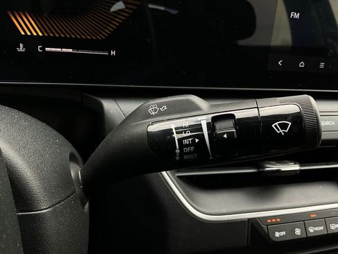 Used 2025 Kia K4 LXS image 37