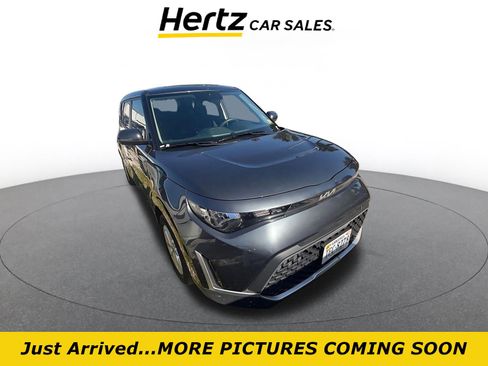 Used 2025 Kia Soul LX w/ LX Technology Package FWD image 1