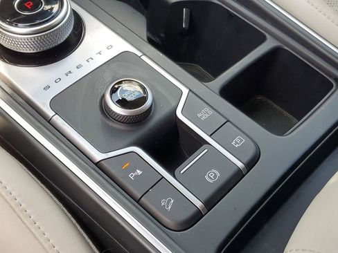 Used 2023 Kia Sorento EX image 24