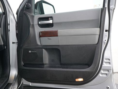 Used 2012 Toyota Sequoia Platinum AWD/4WD image 9