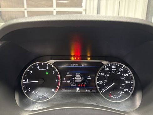 Used 2022 Nissan Sentra SV w/ Trunk Package image 6