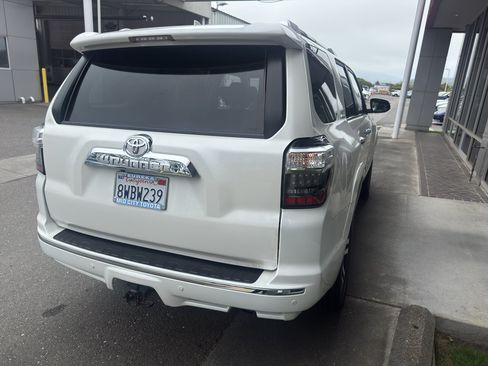 Used 2019 Toyota 4Runner Limited AWD/4WD image 11