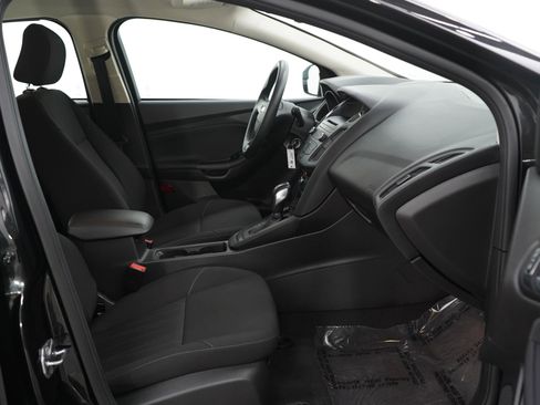 Used 2015 Ford Focus SE FWD image 11