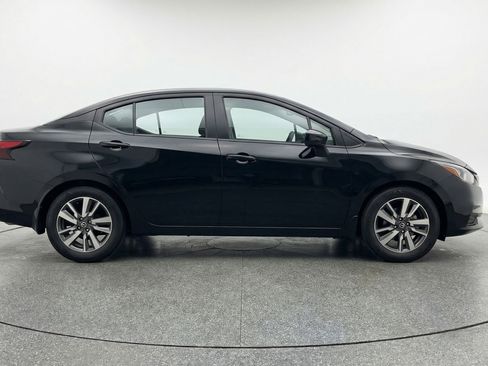 Used 2025 Nissan Versa SV FWD image 11