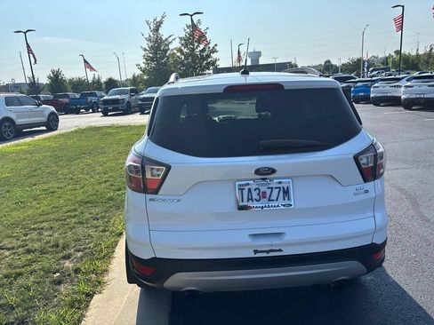 Used 2017 Ford Escape SE w/ Equipment Group 201A AWD/4WD image 3