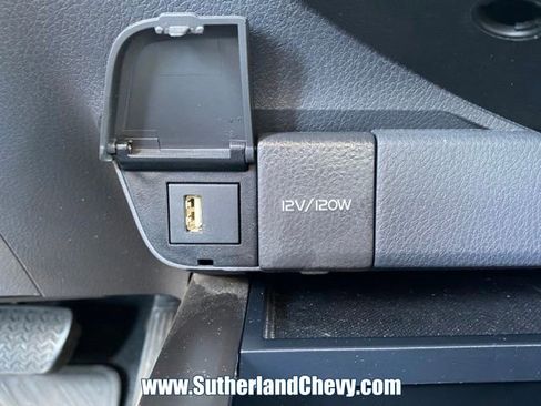 Used 2023 Toyota Camry SE image 30