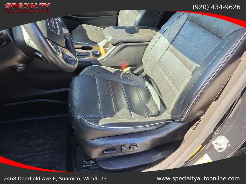 Used 2017 GMC Acadia Denali w/ Technology Package AWD/4WD image 27