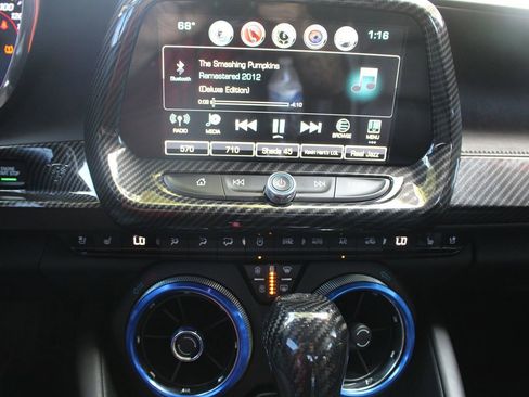 Used 2017 Chevrolet Camaro SS image 31