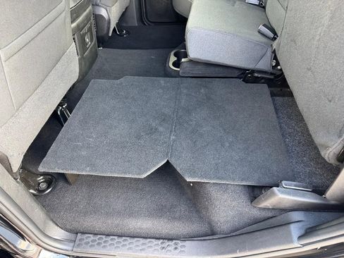 Used 2023 RAM 1500 Classic Warlock AWD/4WD image 9