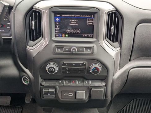 Used 2024 Chevrolet Silverado 2500 Custom w/ Custom Convenience Package AWD/4WD image 18