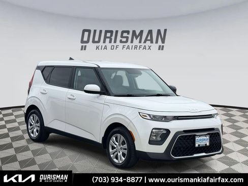 Used 2022 Kia Soul LX image 6