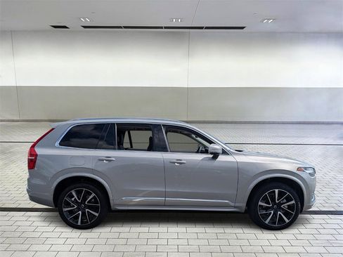 Used 2024 Volvo XC90 B5 Plus image 5