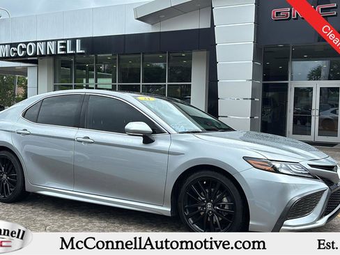 Used 2021 Toyota Camry XSE w/ Navigation Package FWD image 1