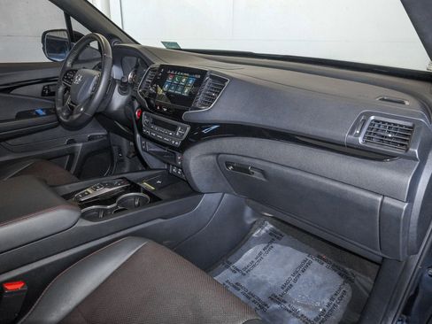Used 2024 Honda Passport Black Edition image 41