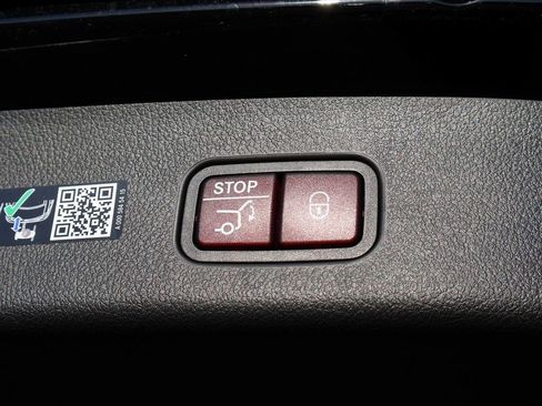 Certified 2026 Mercedes-Benz GLC 300 4MATIC image 18