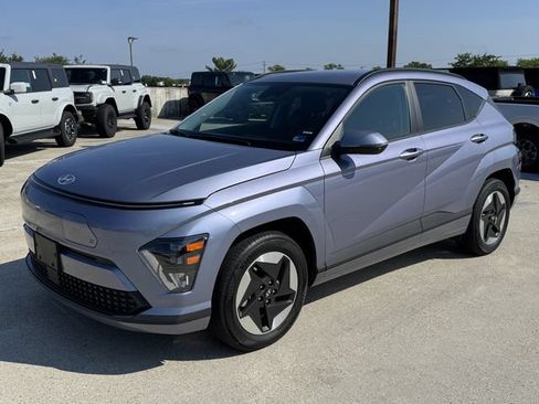 Used 2024 Hyundai Kona SEL FWD image 7