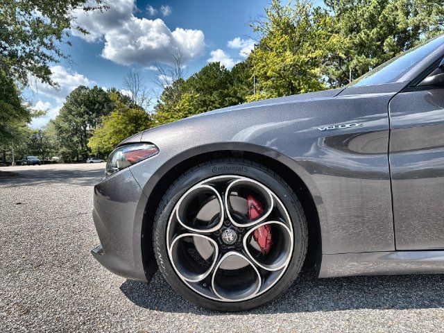 Used 2023 Alfa Romeo Giulia Veloce RWD image 10