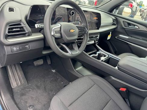 New 2026 Chevrolet Traverse LT w/ Driver Confidence Package FWD image 11