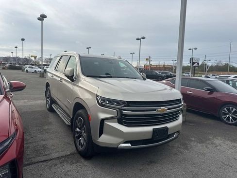 Used 2022 Chevrolet Tahoe LT w/ LT Signature Plus Package image 2
