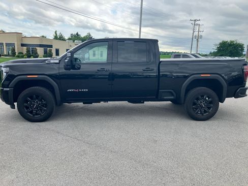 Used 2025 GMC Sierra 2500 AT4 w/ AT4 Preferred Package AWD/4WD image 4