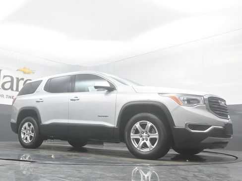 Used 2018 GMC Acadia SLE w/ LPO, Floor Liner Package FWD image 2