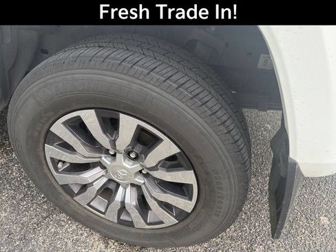 Used 2023 Toyota Tacoma Limited AWD/4WD image 6
