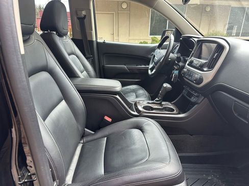 Used 2016 GMC Canyon SLT w/ Driver Alert Package image 10