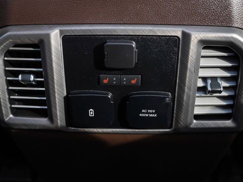 Used 2019 Ford F150 Limited image 33