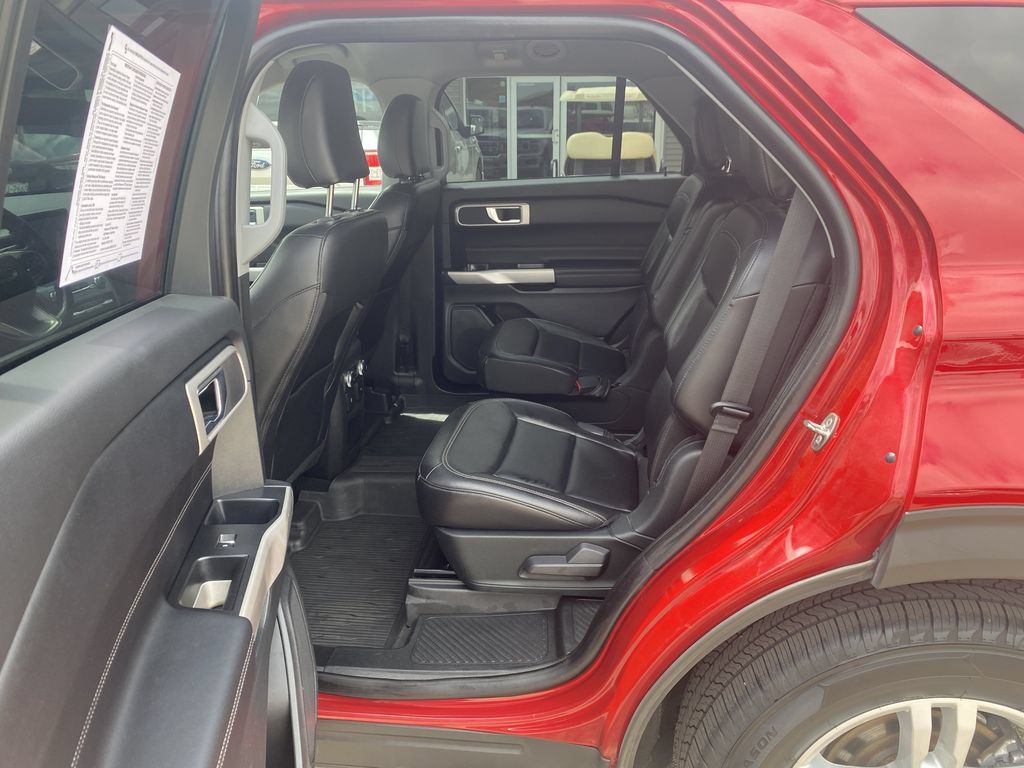 Used 2021 Ford Explorer XLT w/ Equipment Group 202A AWD/4WD image 12