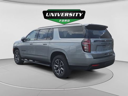 Used 2024 Chevrolet Suburban Z71 w/ Luxury Package AWD/4WD image 5