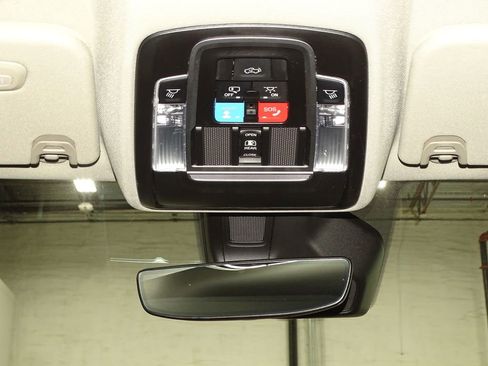 Used 2025 RAM 1500 Laramie image 28