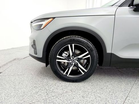 Certified 2025 Volvo XC40 B5 Core image 29