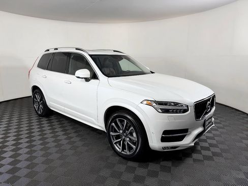 Used 2019 Volvo XC90 T6 Momentum w/ Advanced Package image 6