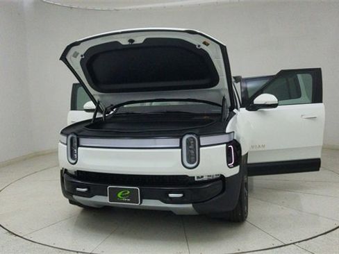 Used 2024 Rivian R1S Adventure image 75