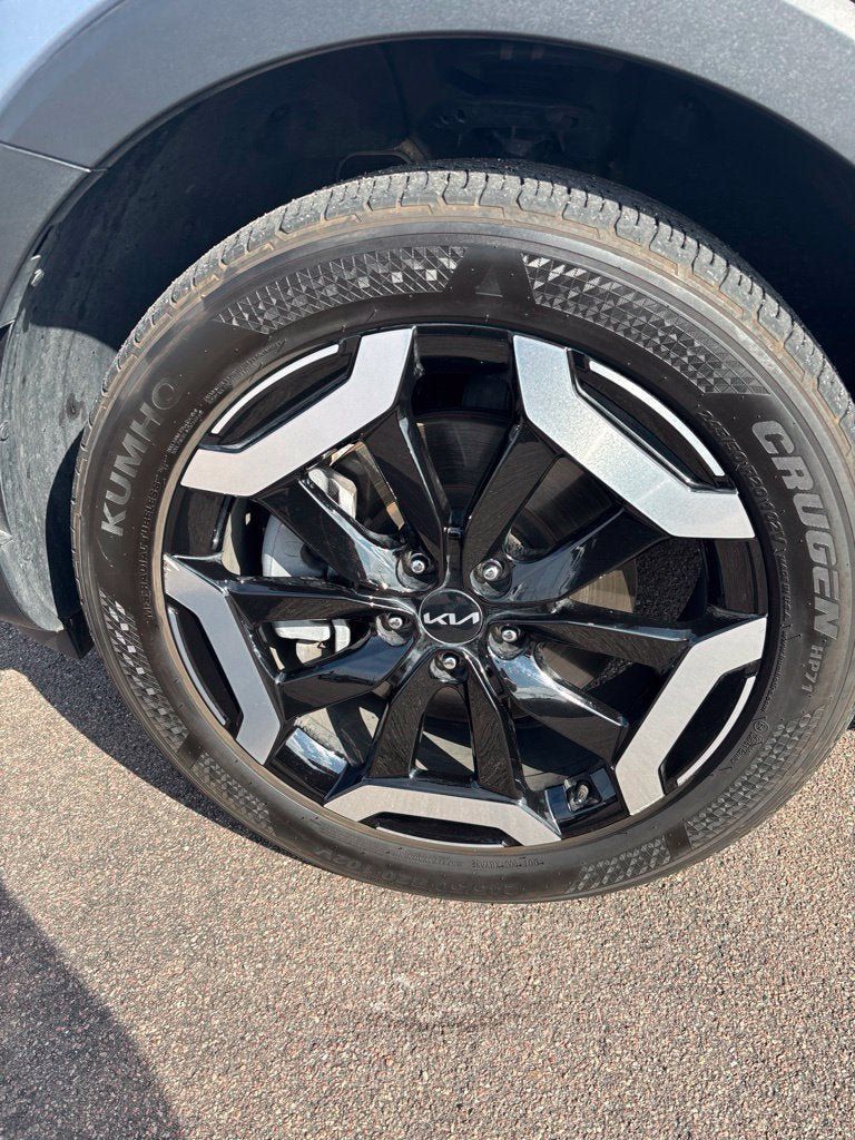 Used 2024 Kia Telluride S FWD image 9
