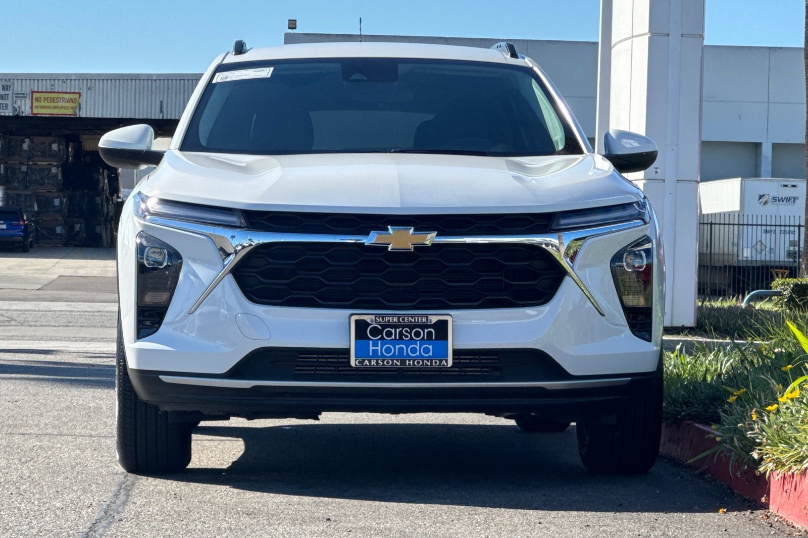 Used 2025 Chevrolet Trax LT FWD image 6