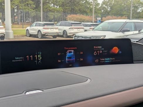 New 2025 Lincoln Navigator Reserve image 17