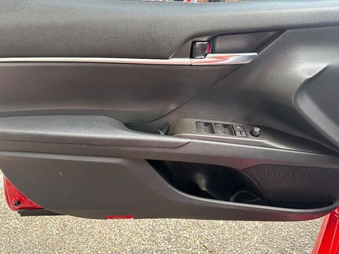 Used 2023 Toyota Camry SE FWD image 13
