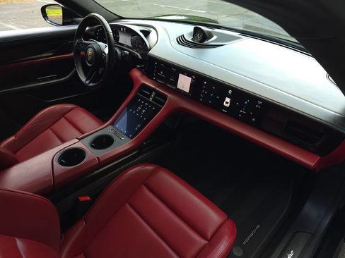 Used 2020 Porsche Taycan Turbo AWD/4WD image 22