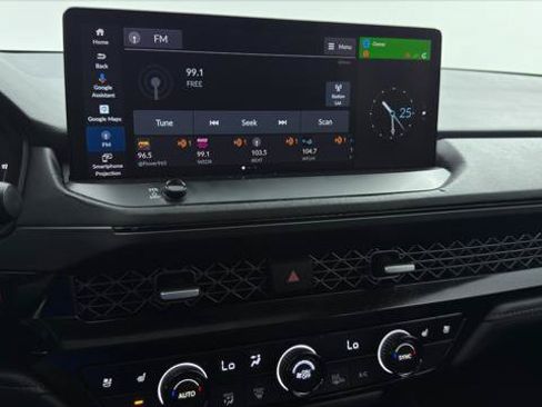 Used 2023 Honda Accord Touring image 29