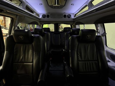 Used 2017 Chevrolet Express 2500 Extended RWD image 14